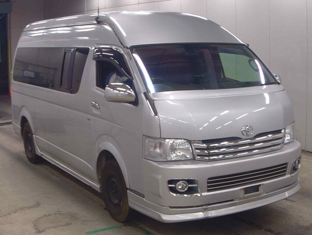 TOYOTA HIACE