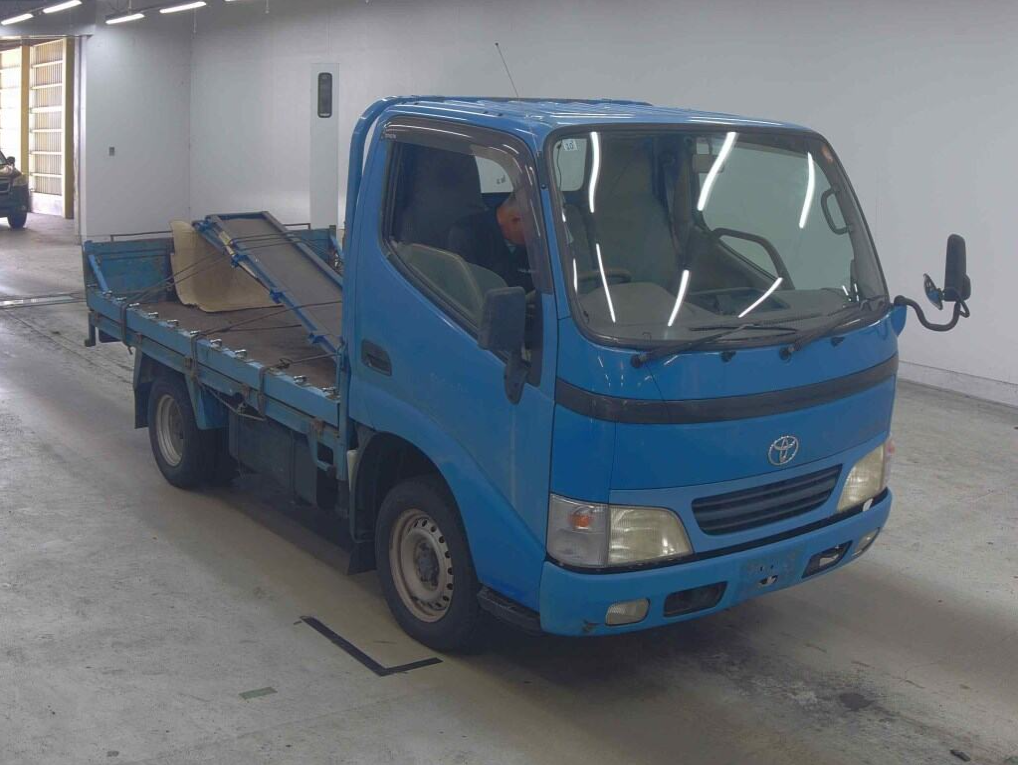 TOYOTA DYNA
