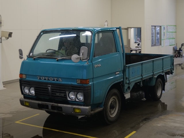 TOYOTA DYNA