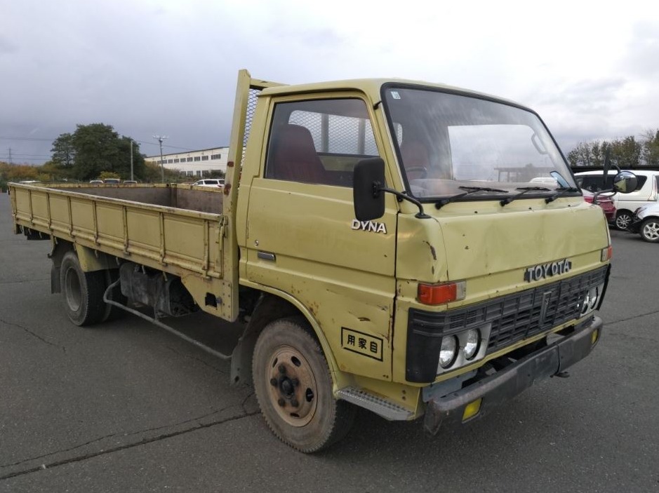 TOYOTA DYNA