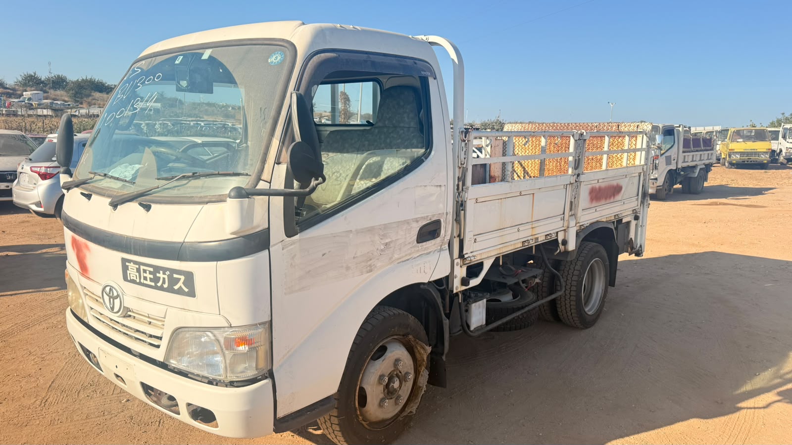 TOYOTA DYNA