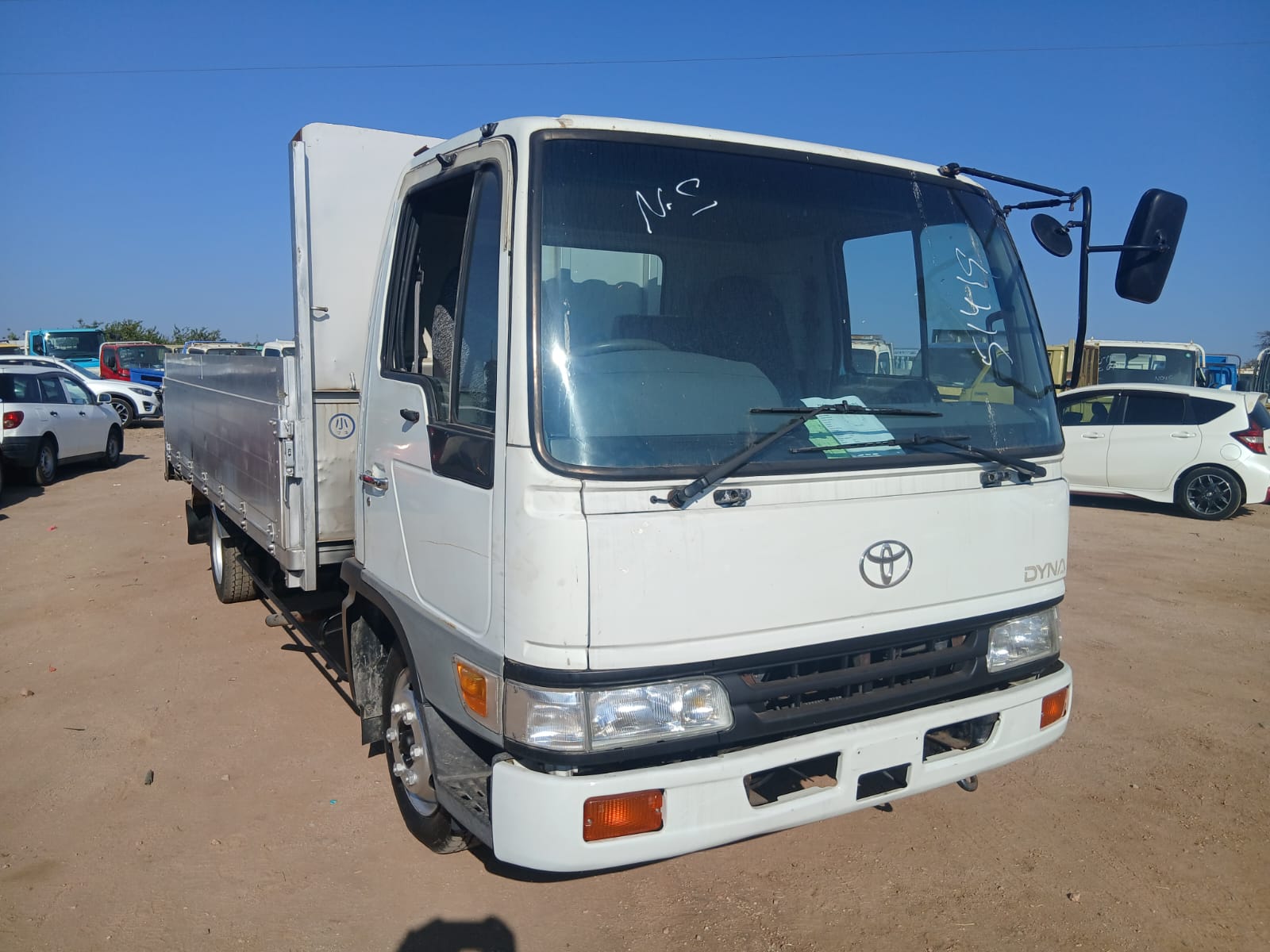TOYOTA DYNA