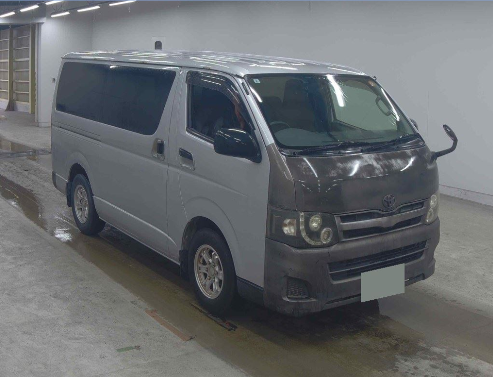 TOYOTA HIACE