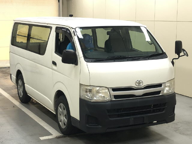 TOYOTA REGIUSACE