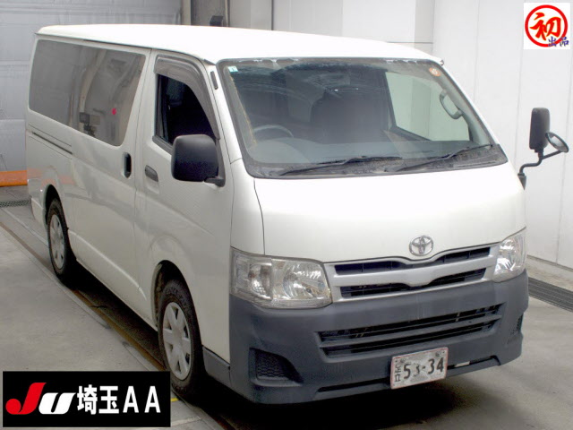 TOYOTA HIACE
