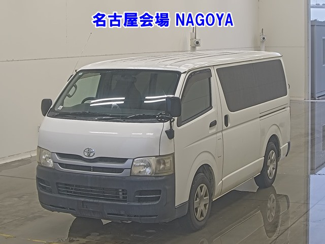 TOYOTA REGIUSACE