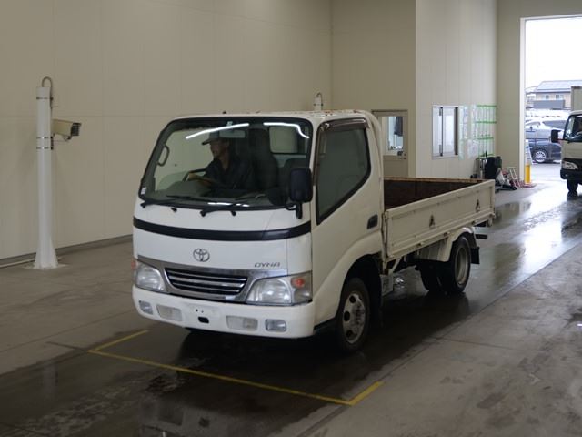 TOYOTA DYNA