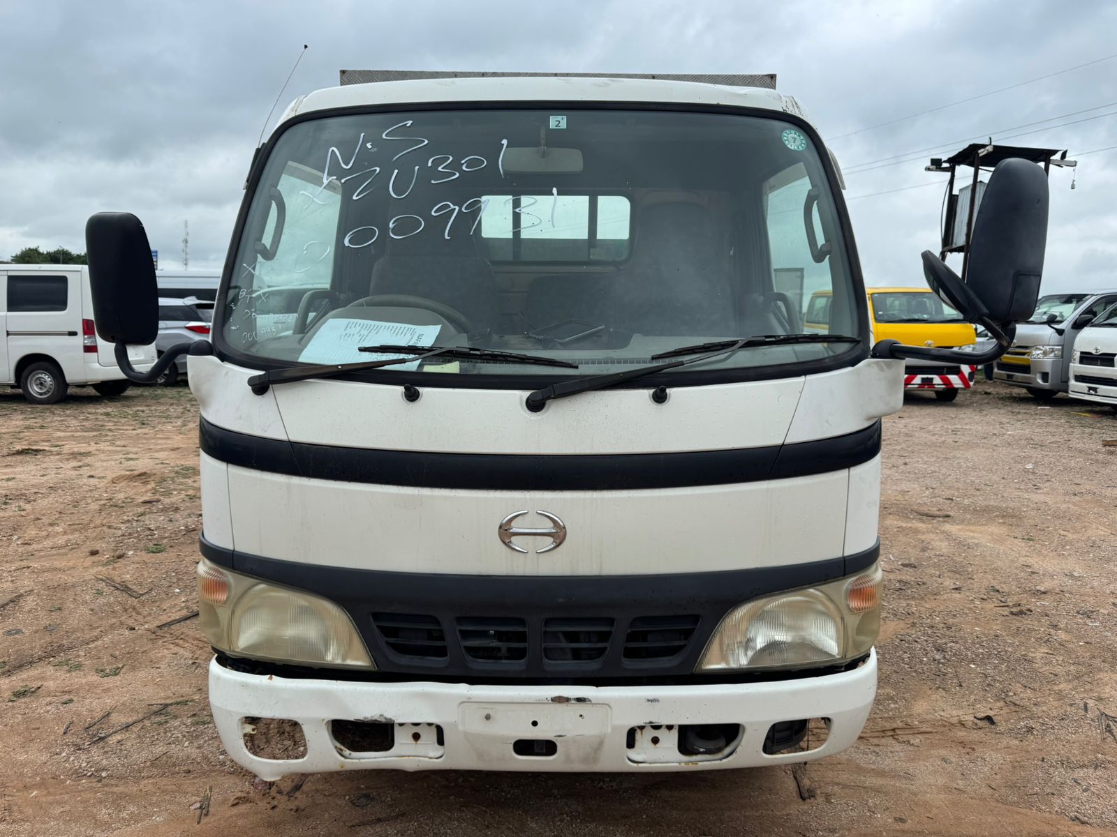HINO DUTRO