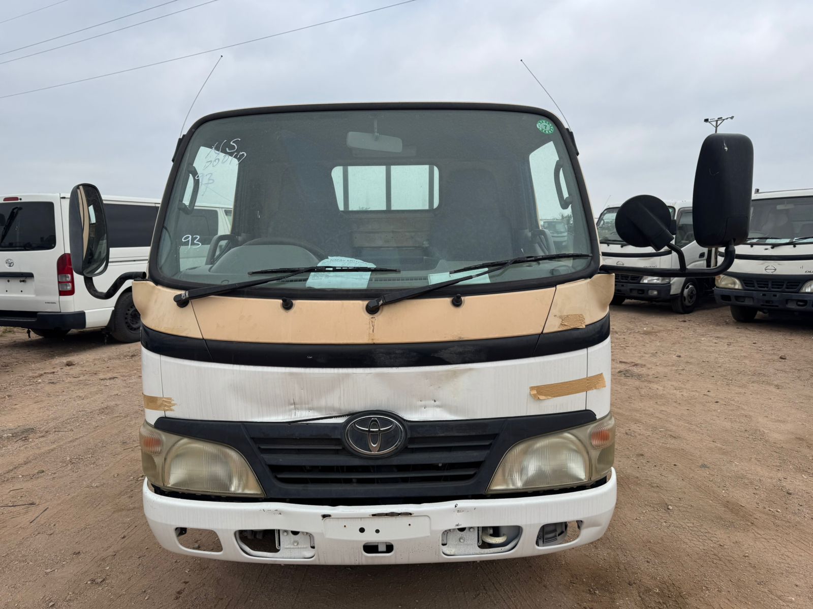 TOYOTA DYNA