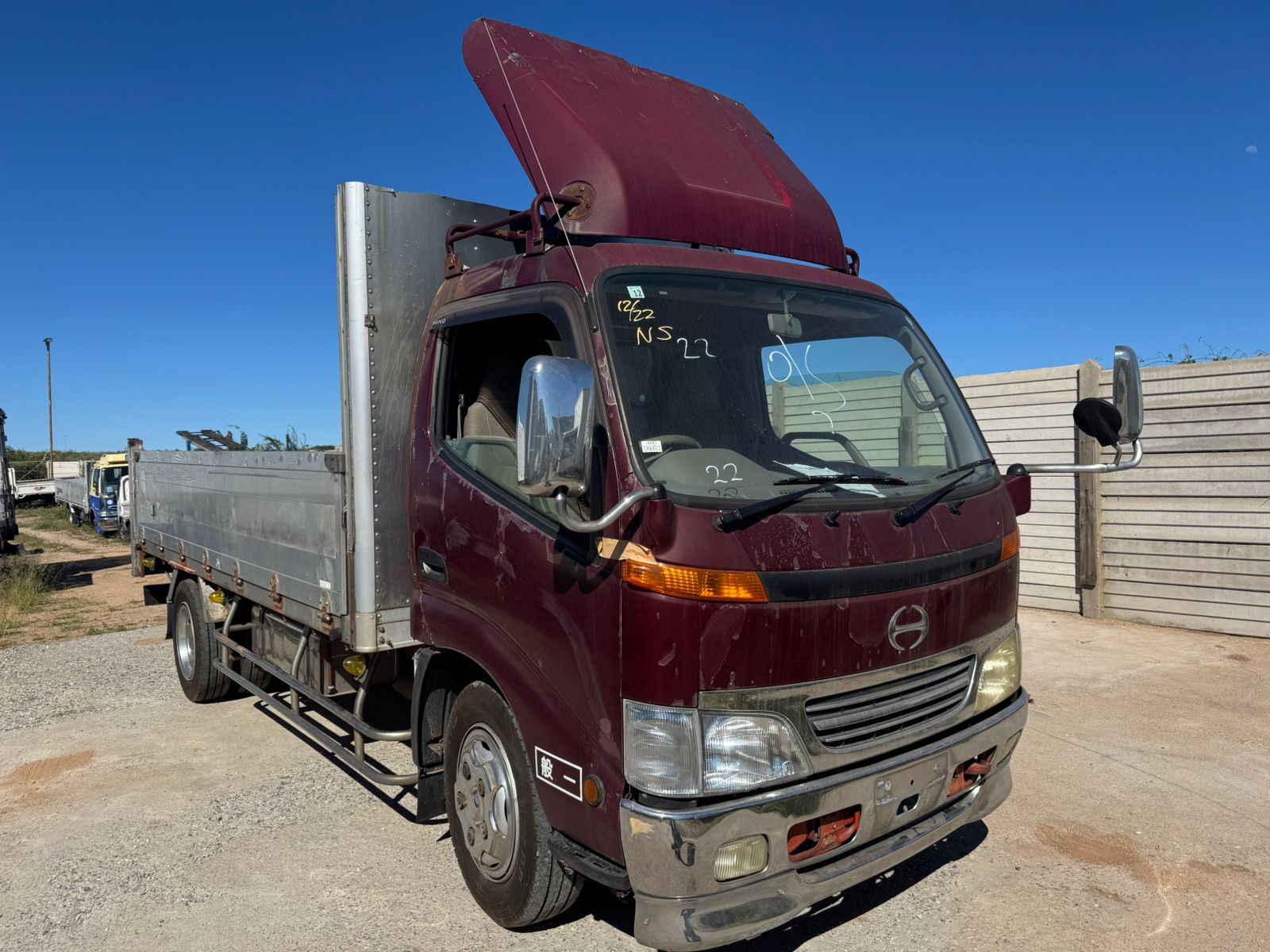 HINO DUTRO